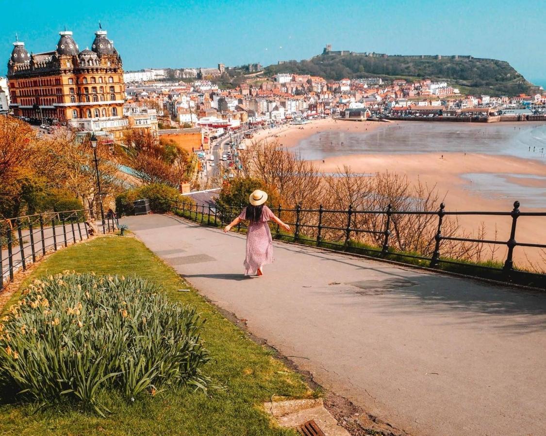 Lighthouse View, One Min From Harbour & Beach Lejlighed Scarborough Eksteriør billede