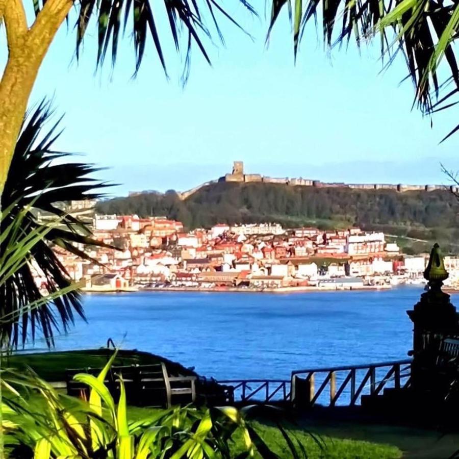 Lighthouse View, One Min From Harbour & Beach Lejlighed Scarborough Eksteriør billede